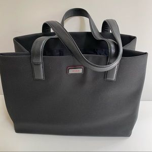 TUMI Black Tote Handbag Bag Purse w/ 2 zippered & 4 credit card compartments